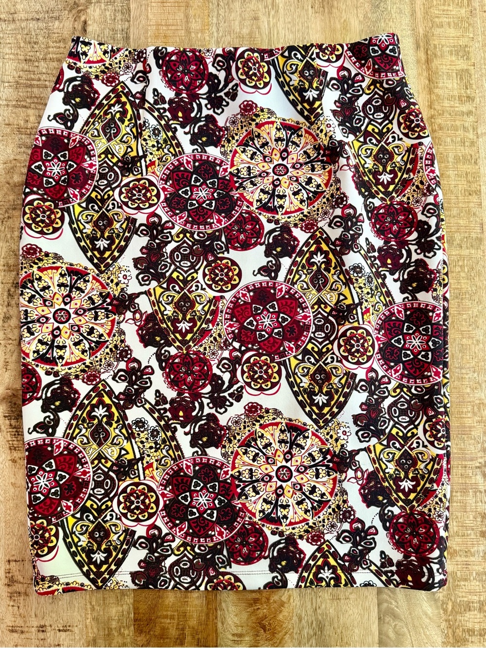 Cato Printed Mini Pencil Skirt Size M | Red Black Gold Medallion
